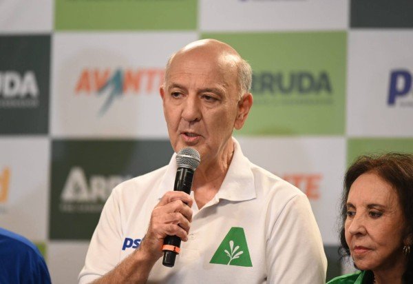 Ed Alves/CB/DA Press