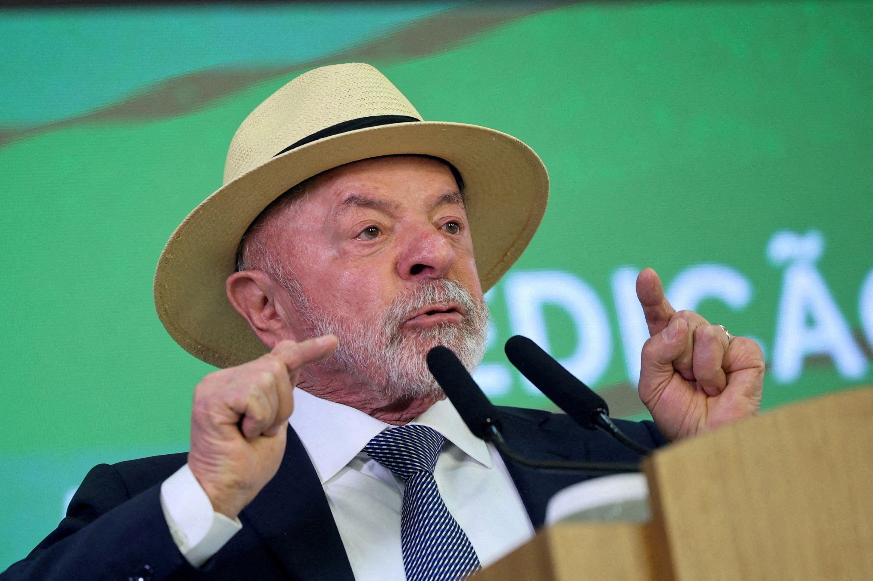 Em meio à eleição mais acirrada que já enfrentou, Lula se lança à 