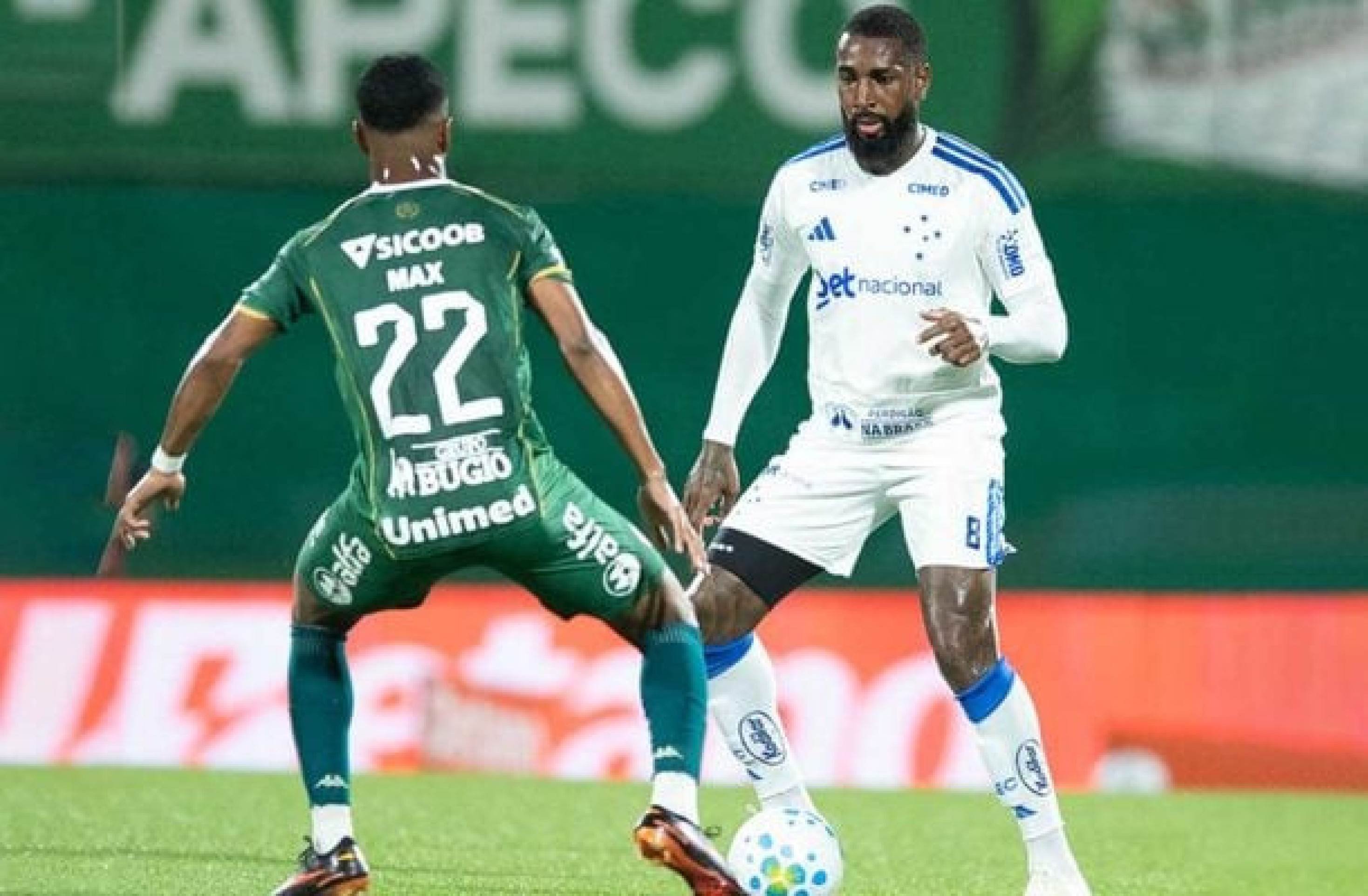 Cruzeiro não sai do zero com a Chapecoense no jogo de ida