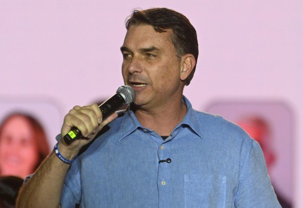  02/08/2026. Ed Alves/CB/D.A Press. Politica. Flávio Bolsonaro em convenção do PL-DF -  (crédito:  Ed Alves/CB/D.A Press)