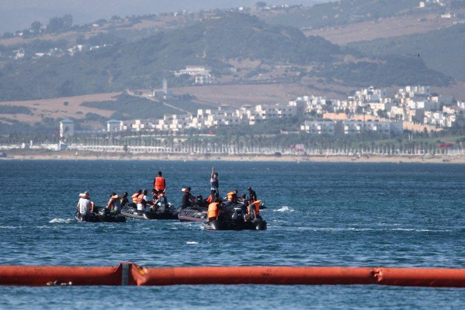 Ao menos 72 migrantes morreram ao tentar entrar em Ceuta - (crédito: AFP) Ao menos 72 migrantes morreram ao tentar entrar em Ceuta - (crédito: AFP)