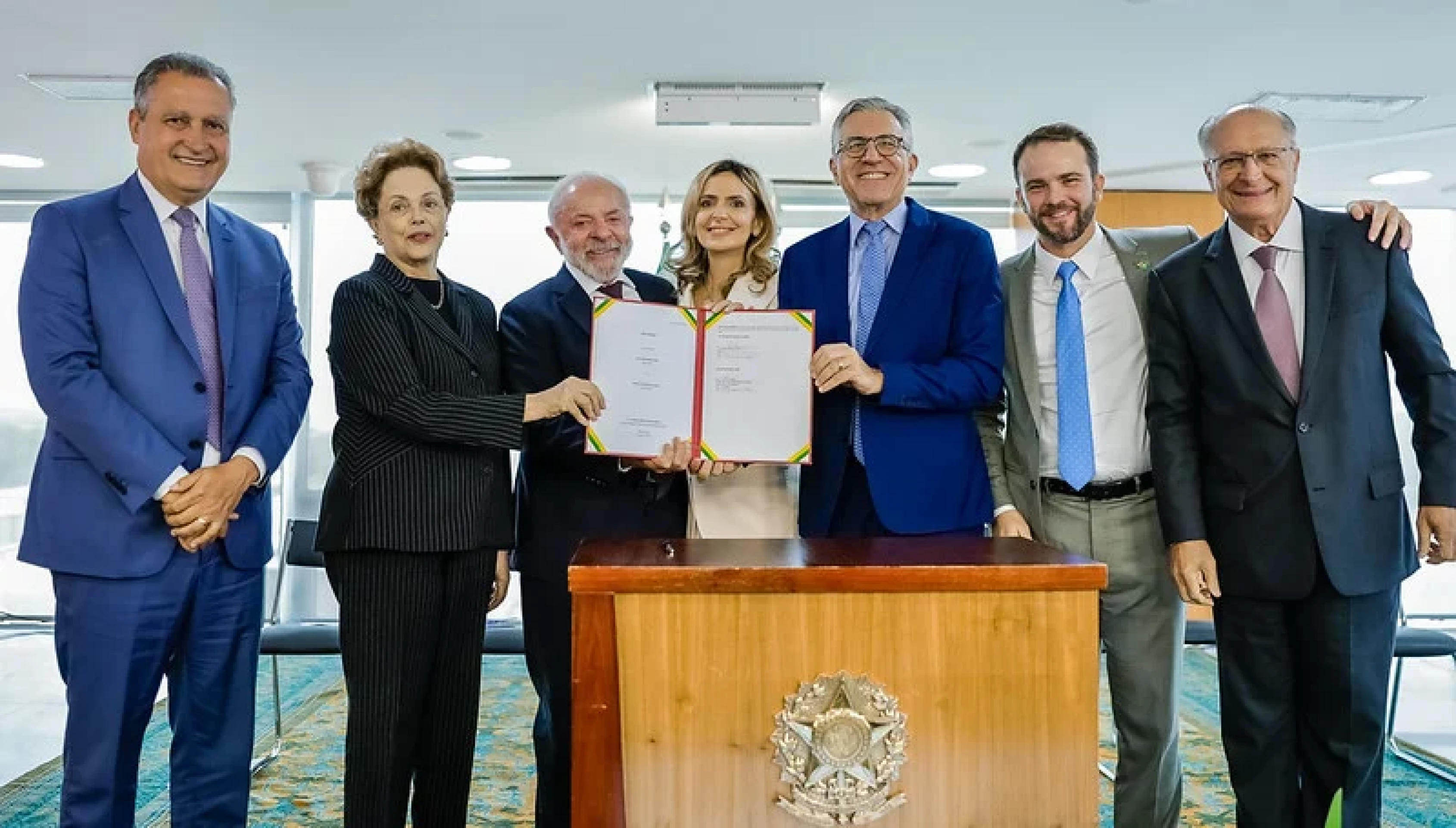 Lula tem reunião com médica que recusou assumir ministério de Bolsonaro - QTU Questões do Universo