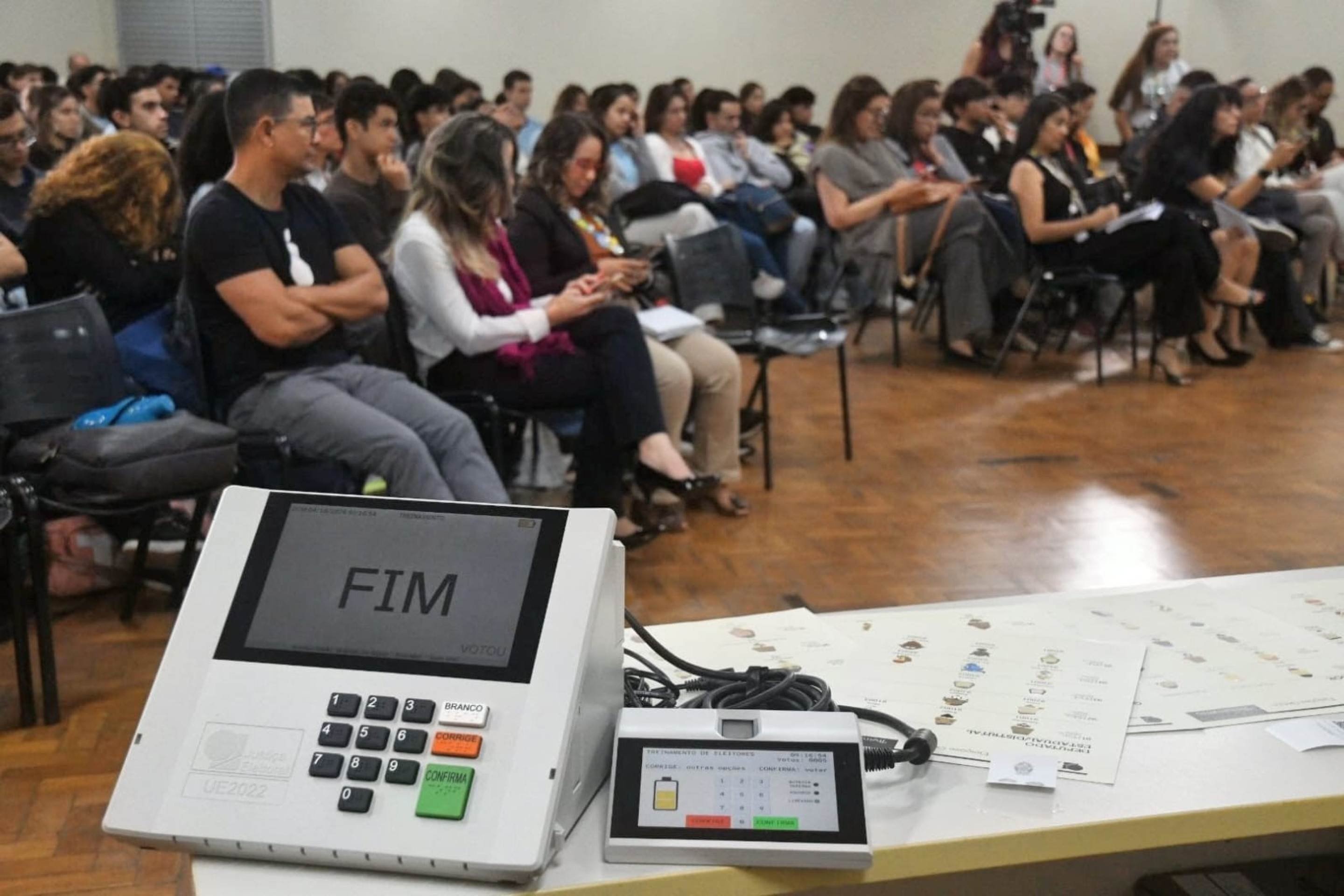 Demonstra&ccedil;&atilde;o urna eletr&ocirc;nica nesta segunda (3/8)