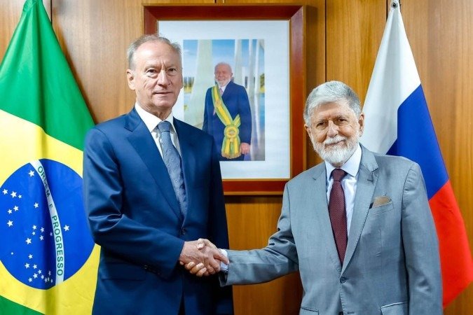 Assessor de Putin visita o Brasil para tratar sobre defesa e cooperação econômica - QTU Questões do Universo