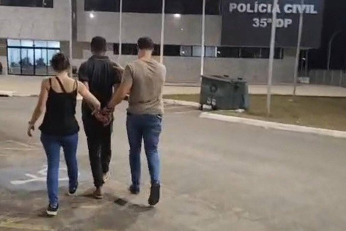 Homem estava foragido e foi preso nessa segunda-feira (3) - (crédito: Divulgação/PCDF) Homem estava foragido e foi preso nessa segunda-feira (3) - (crédito: Divulgação/PCDF)