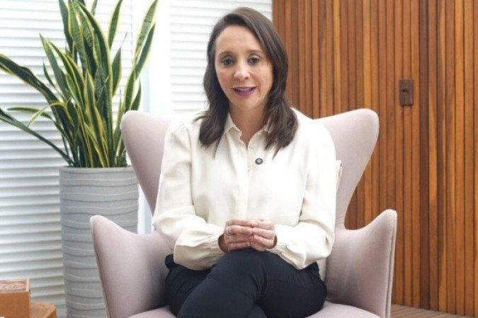 Renata anunciou a neutralidade em vídeo postado no site do partido