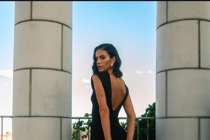 Os decotes são mais comuns em vestidos