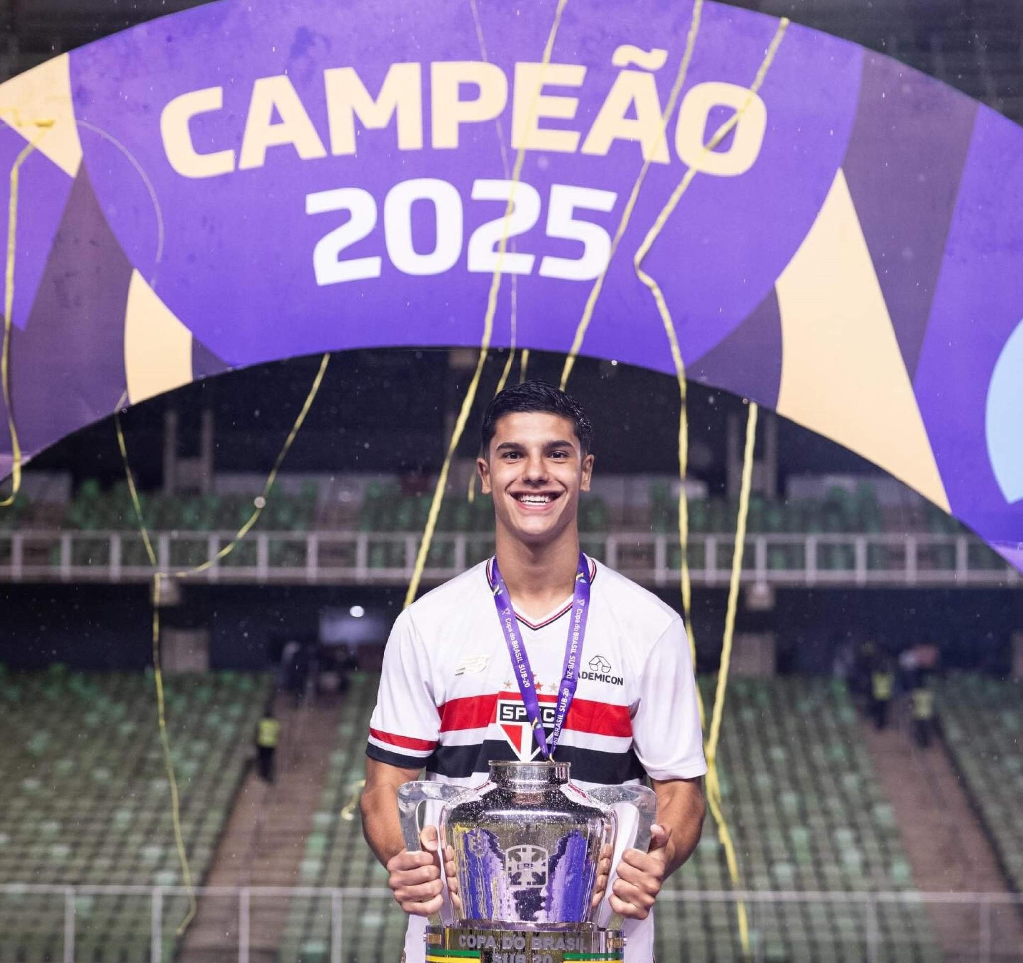Jogador da base do São Paulo atropela e mata idoso de 84 anos
