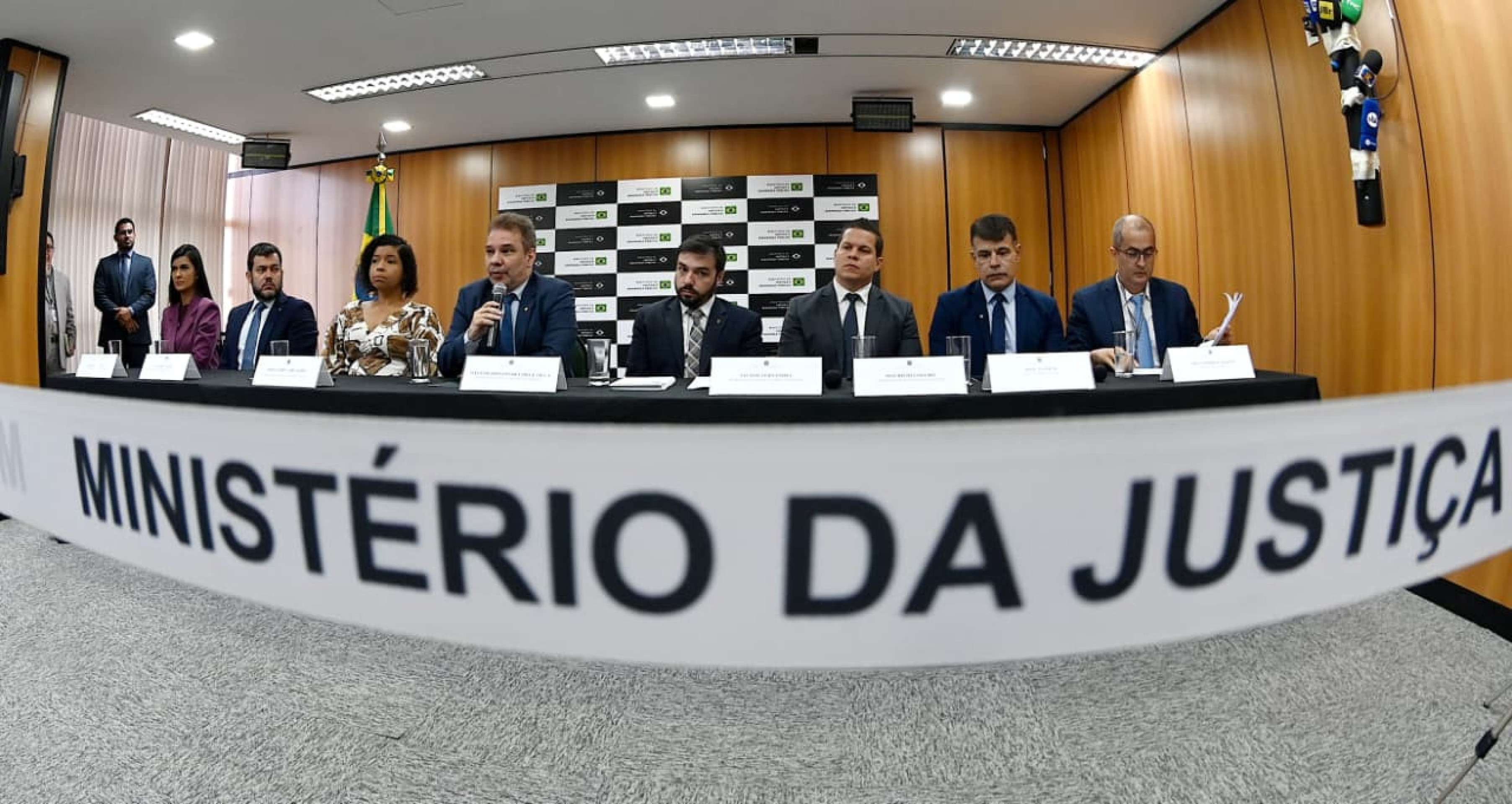 Operações miram redes que estimularam suicídio e violência online