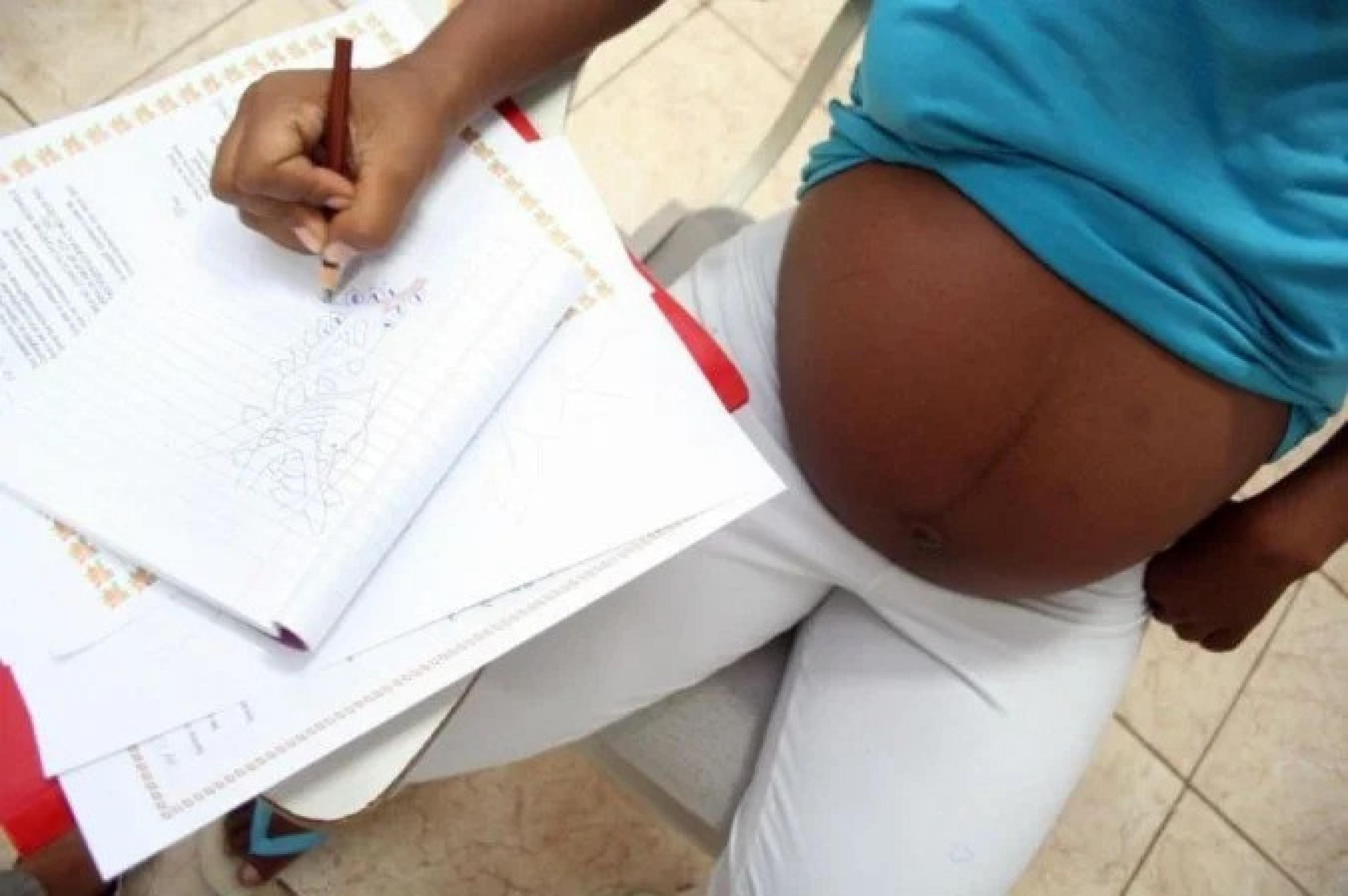 Gravidez na adolescência: 61% das meninas precisaram largar os estudos