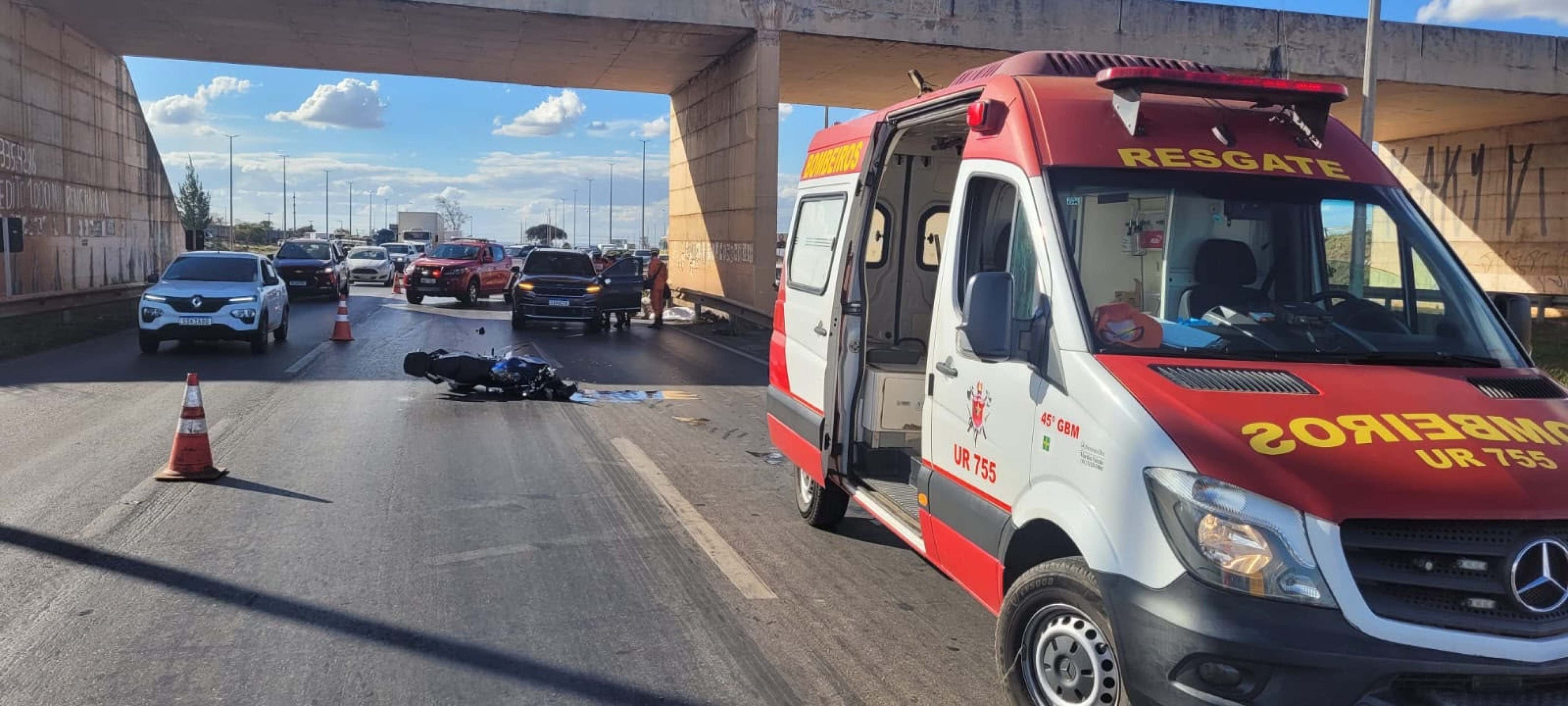Motociclista morre após colisão contra carro em Santa Maria