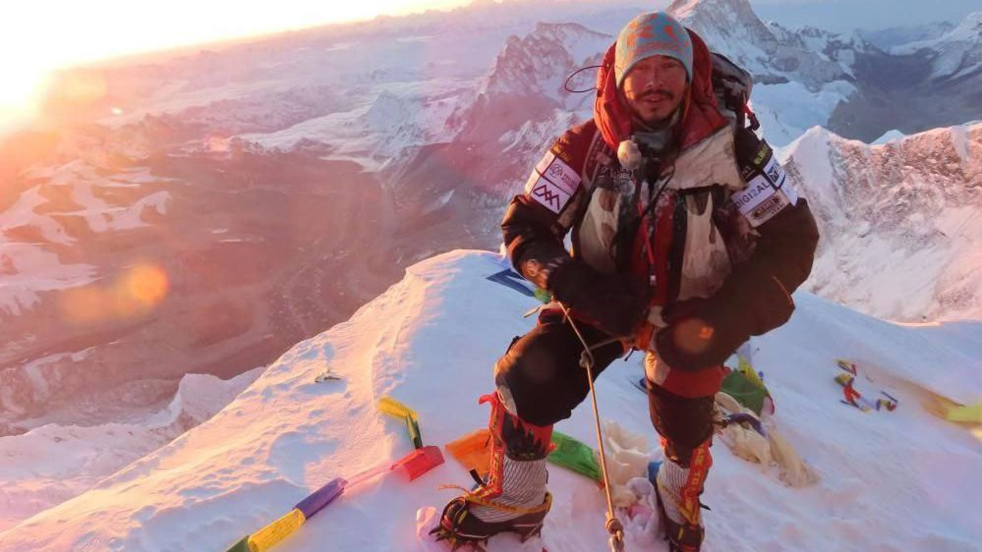 Como uma avalanche matou uma lenda do alpinismo — e uma geração recordista