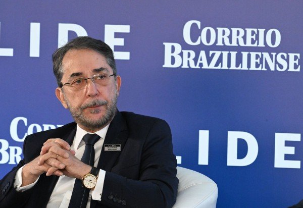 Carlos Vieira CB/DA Press