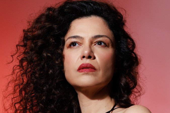 Atriz brasiliense Carol Fazu lança single Vamos brilhar com participação de Roberta Campos - (crédito: Divulgação ) Atriz brasiliense Carol Fazu lança single Vamos brilhar com participação de Roberta Campos - (crédito: Divulgação )