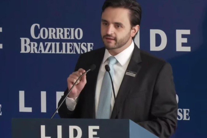 Jurista compara segurança jurídica no Brasil a Alice no País das Maravilhas