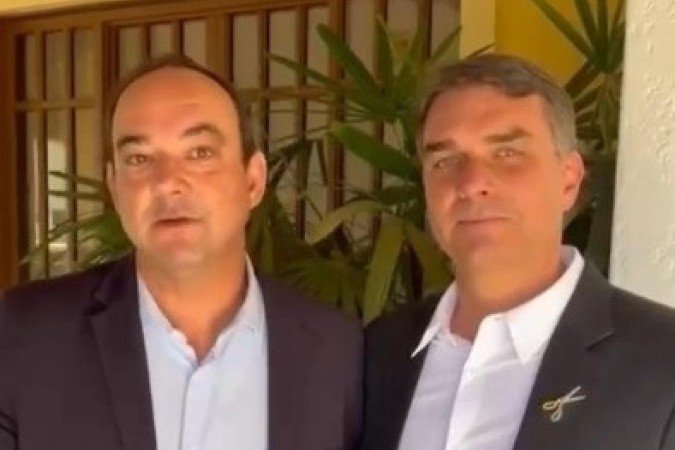 Flávio Bolsonaro anuncia Flávio Roscoe ao governo de MG