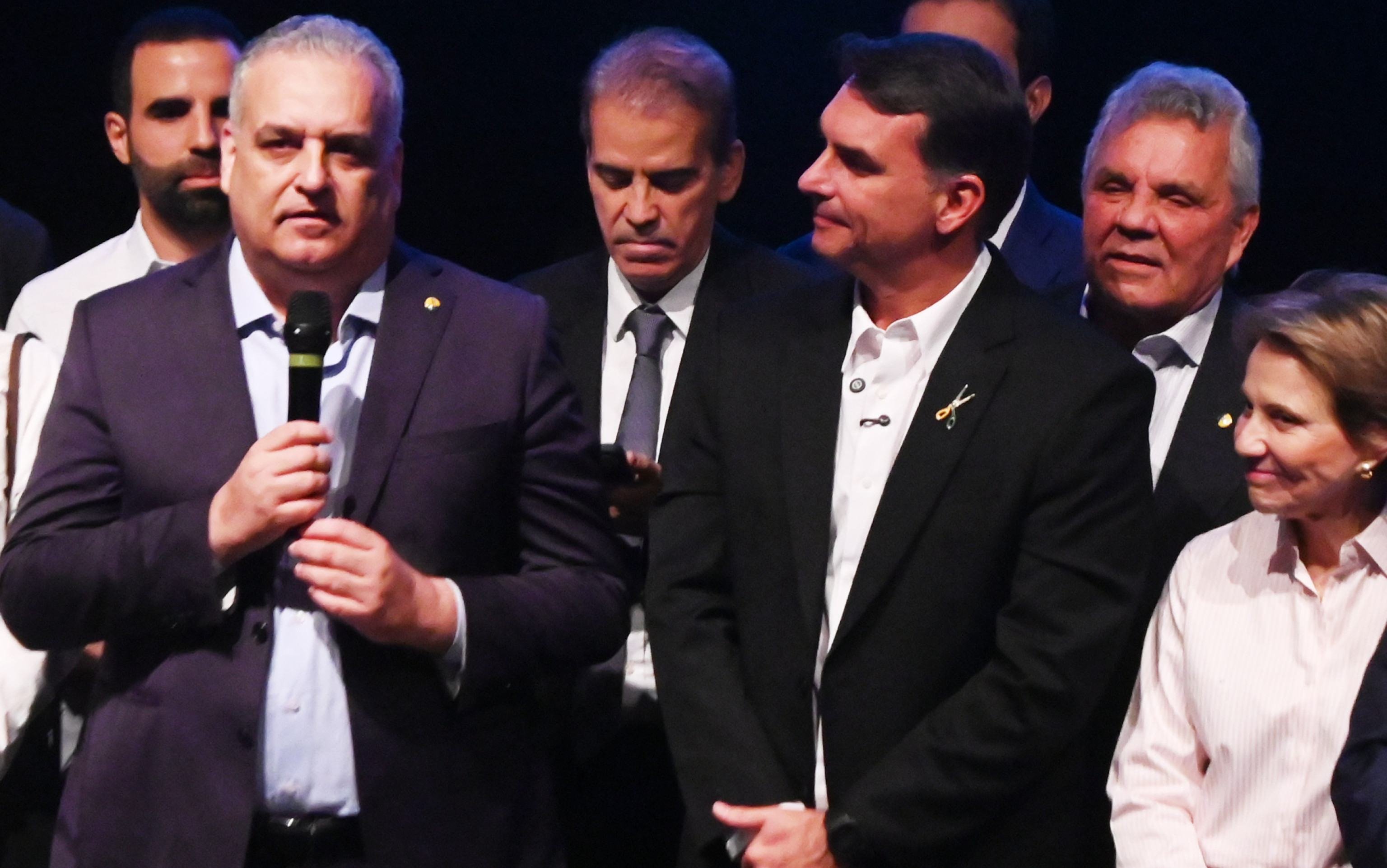 Alfredo Gaspar vira vice de última hora na chapa de Flávio Bolsonaro