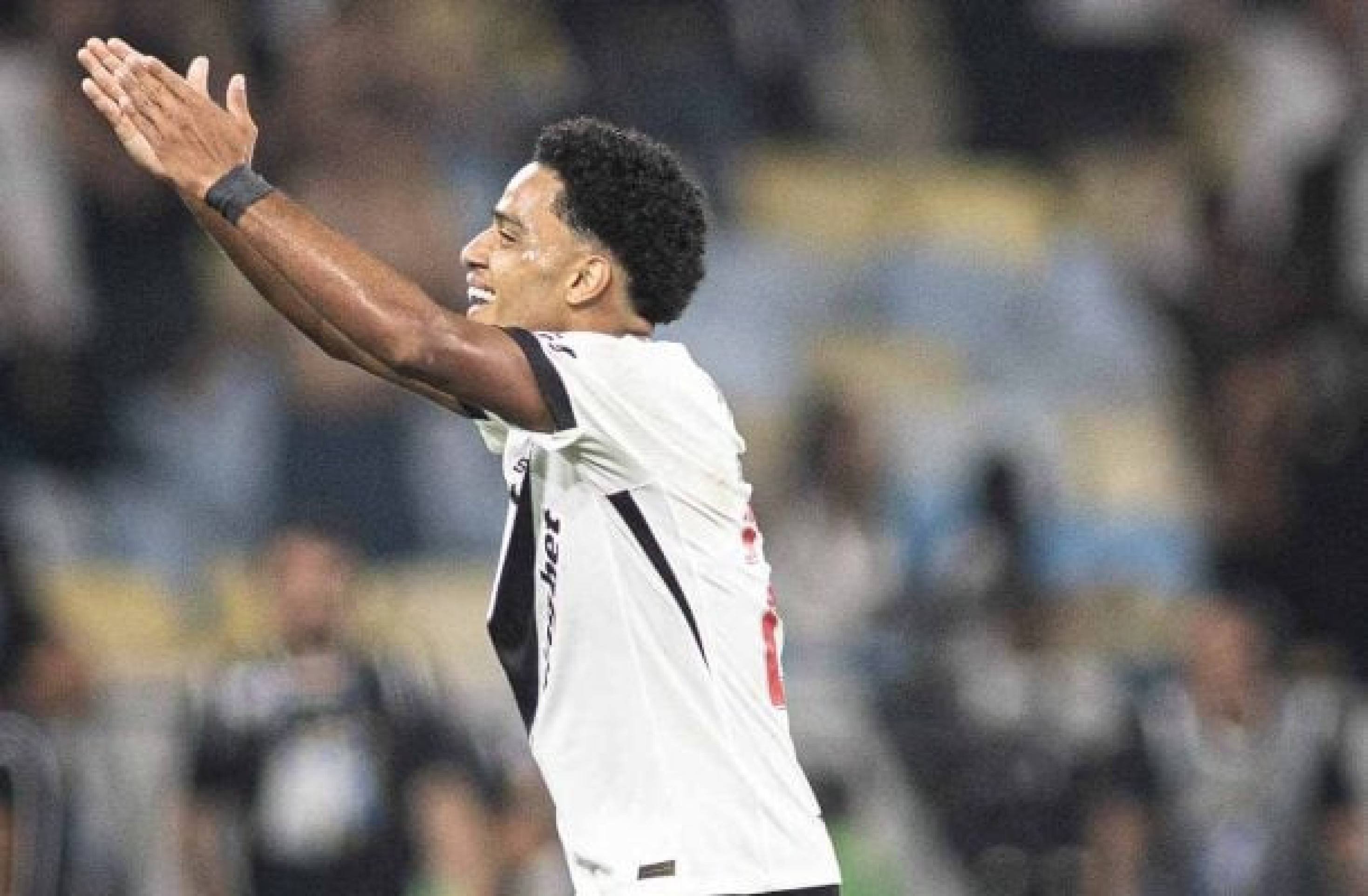 Com dois de Brenner, Vasco bate o Fluminense e vai às quartas de final