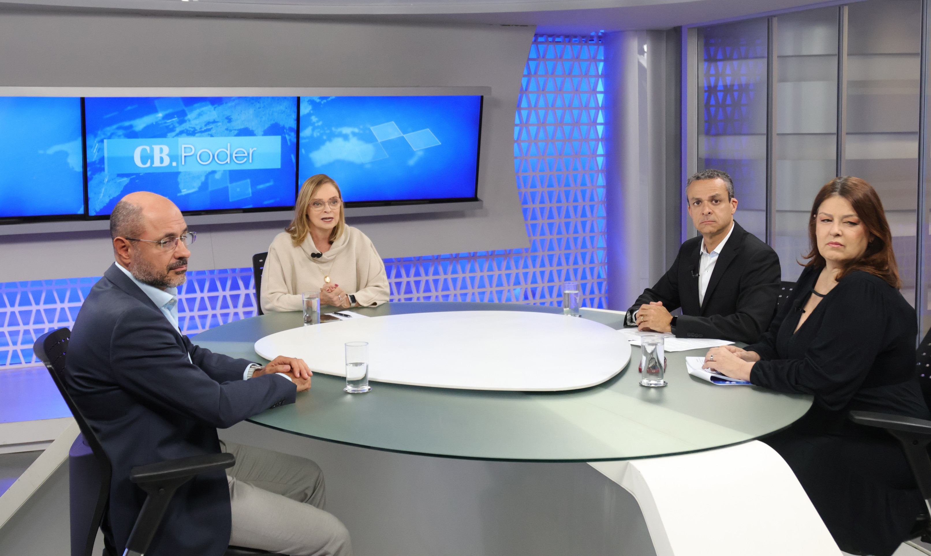 Esquerda ainda não entrou em campo na disputa pelo GDF, diz pesquisa