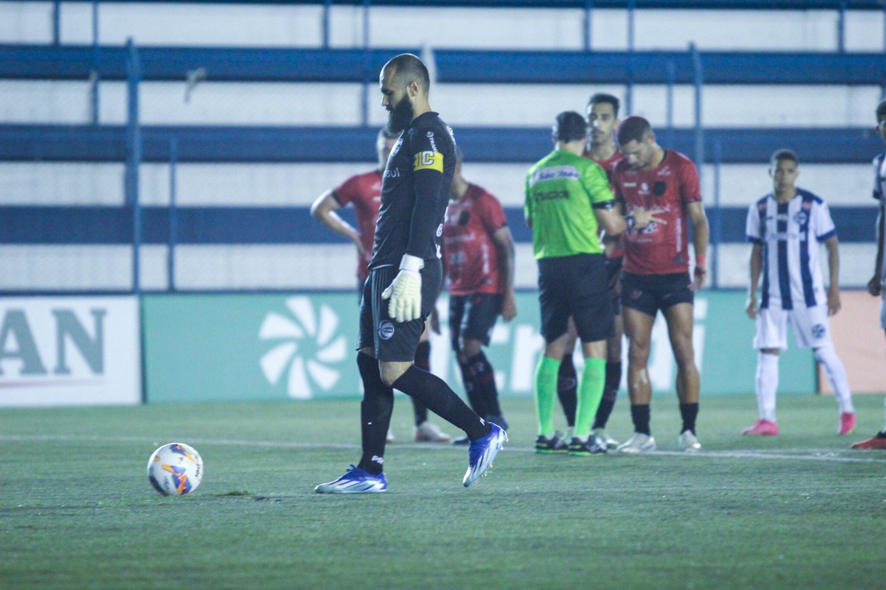 Série D: conheça o goleiro-artilheiro na rota do Gama pelo acesso