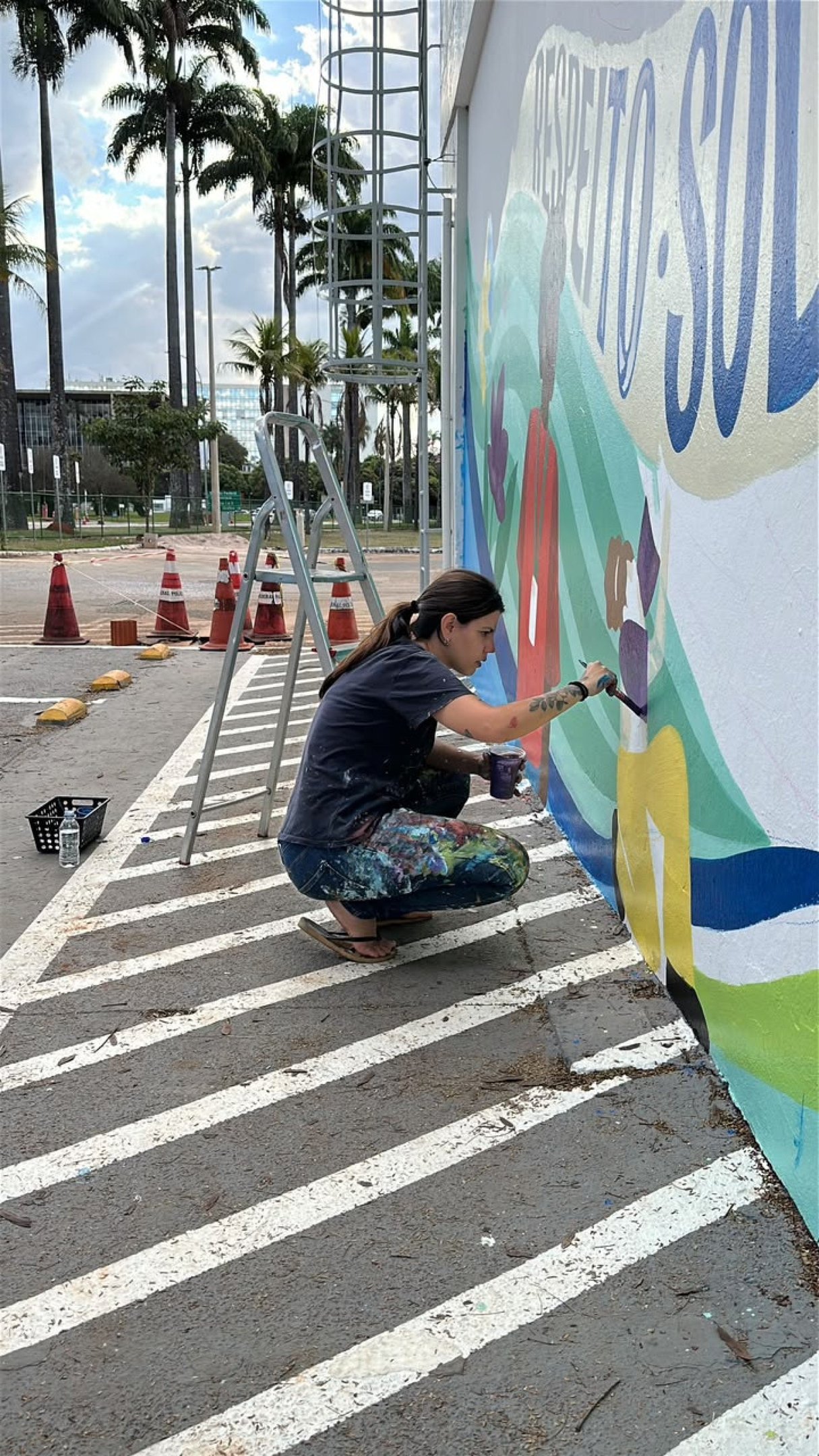 Mural C&iacute;vico, doado pelo Sindilegis ao Senado Federal e realizado pela artista brasiliense Nat&aacute;lia Carneiro. 