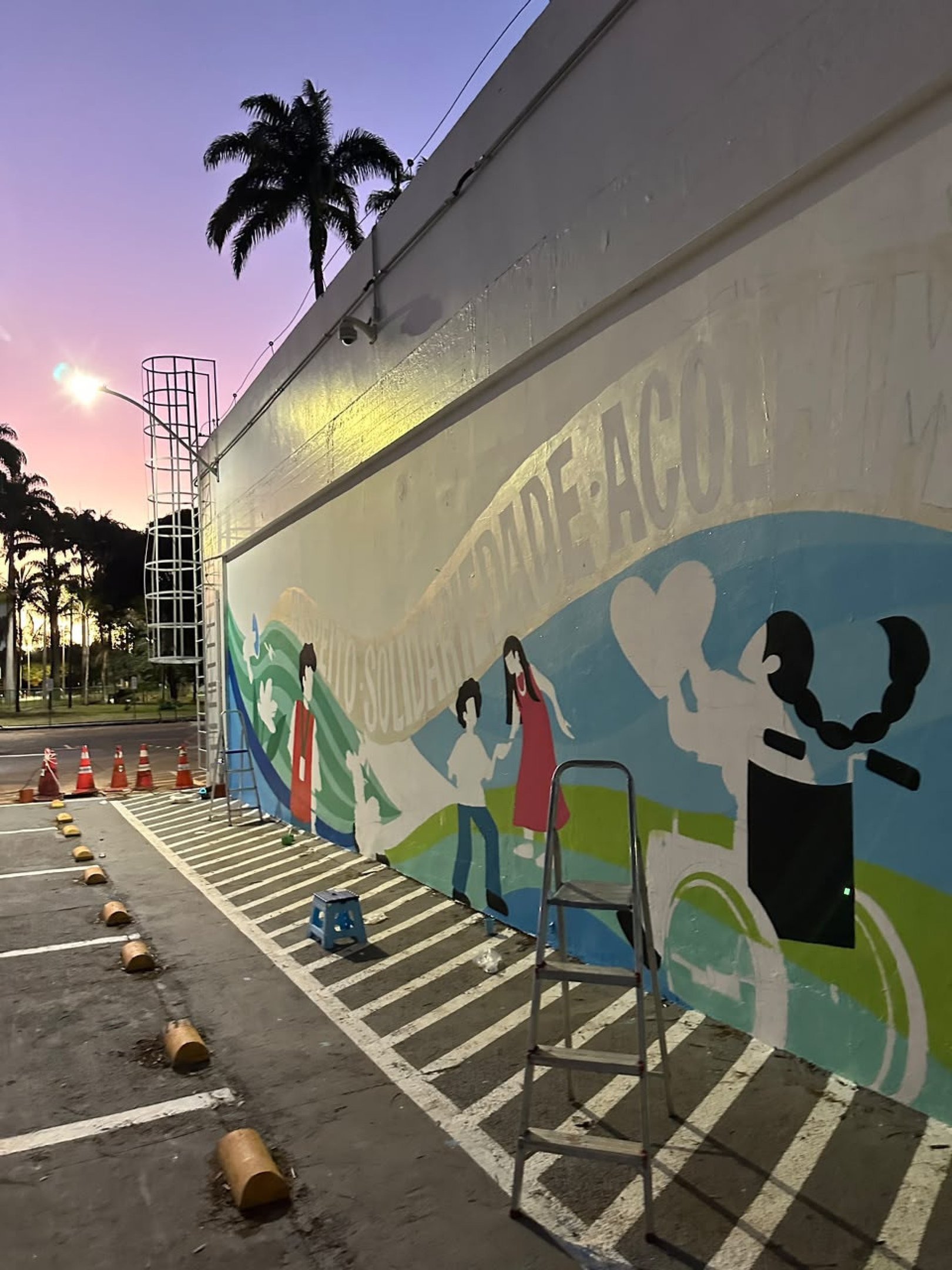 Mural C&iacute;vico, doado pelo Sindilegis ao Senado Federal e realizado pela artista brasiliense Nat&aacute;lia Carneiro. 