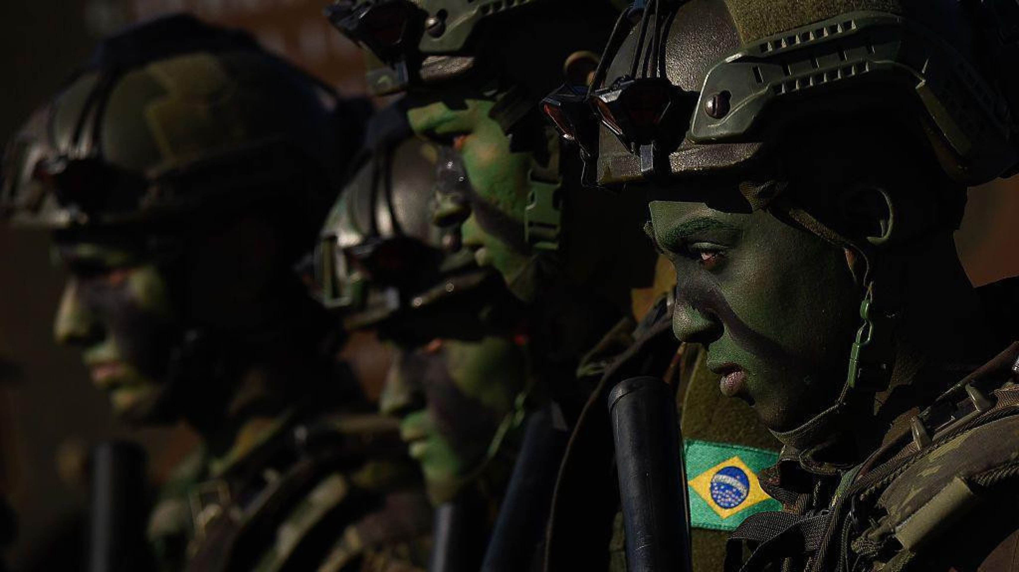 Por que ministro da Defesa diz que Brasil teria que só 