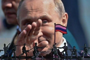 O presidente da Rússia, Vladimir Putin, visita soldados feridos na guerra da Ucrânia em um hospital militar de Moscou, em outubro de 2025 - (crédito: AFP via Getty Images) O presidente da Rússia, Vladimir Putin, visita soldados feridos na guerra da Ucrânia em um hospital militar de Moscou, em outubro de 2025 - (crédito: AFP via Getty Images)