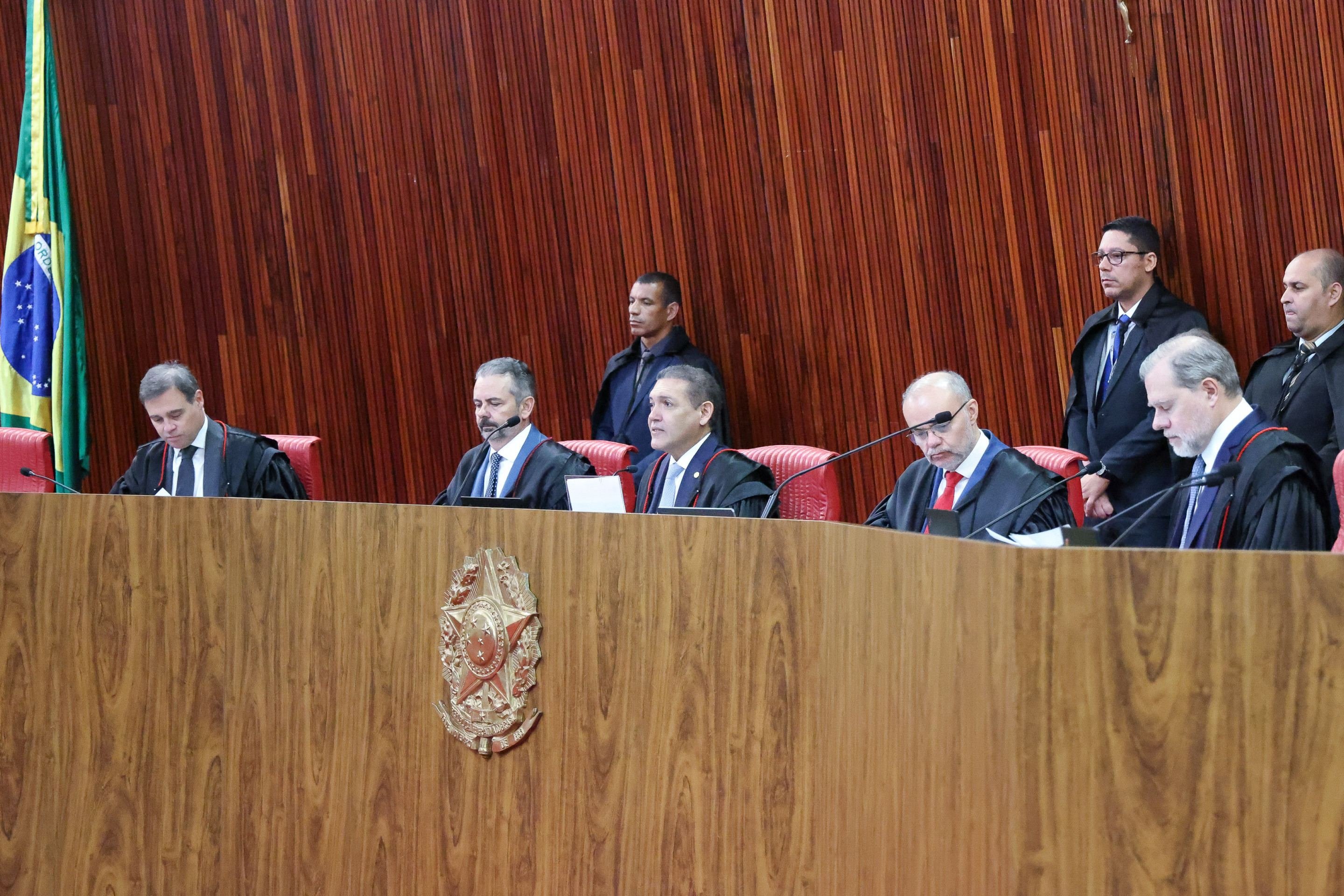 TSE aprova proposta de orçamento de R$ 13,9 bilhões para 2027 - QTU Questões do Universo