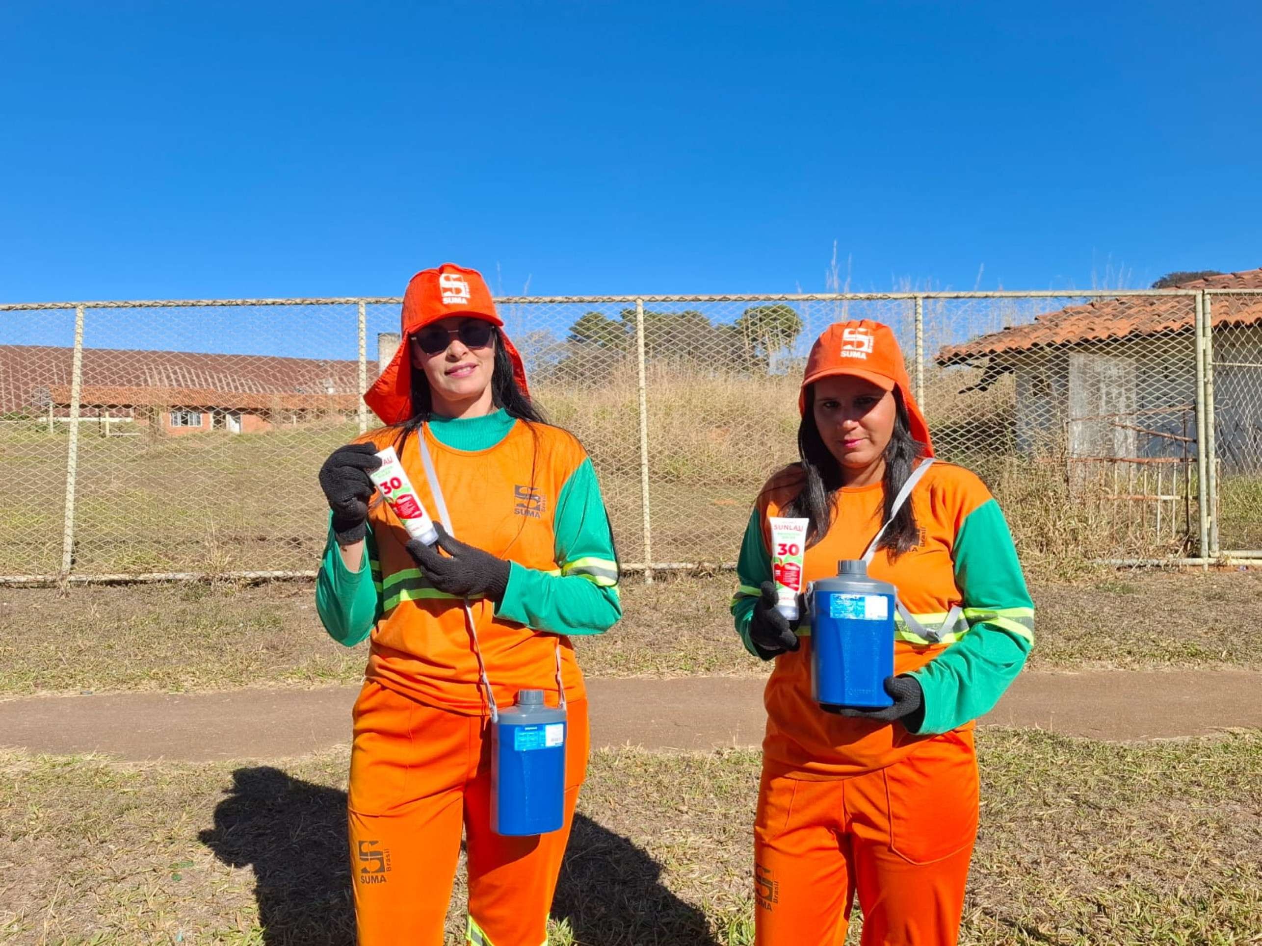 Juliana Victor e Iolanda Bezerra priorizam a hidrata&ccedil;&atilde;o e o uso do protetor solar para enfrentar a estiagem 