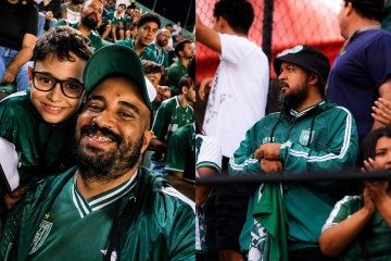 Gil Alves (E) e Rômulo Lopes assistirão àquele que pode ser o penúltimo passo do Gama rumo ao acesso - (crédito: Arquivo pessoal) Gil Alves (E) e Rômulo Lopes assistirão àquele que pode ser o penúltimo passo do Gama rumo ao acesso - (crédito: Arquivo pessoal)