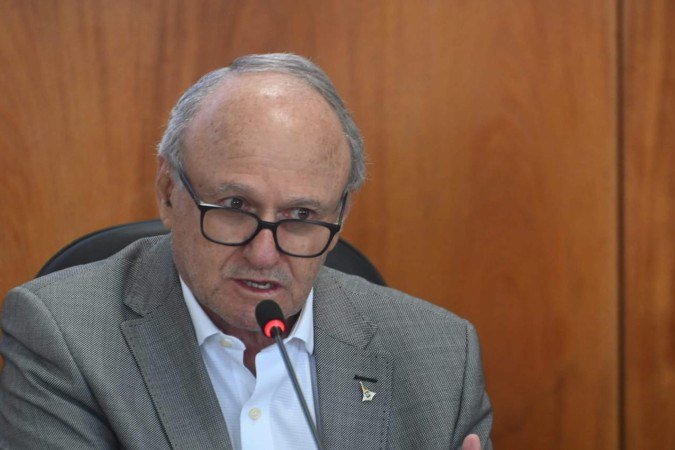 GDF projeta virar déficit de R$ 5 bilhões em superávit de R$ 3 bilhões até o fim de 2026, diz secretário - (crédito: Ed Alves/CB/DA Press) GDF projeta virar déficit de R$ 5 bilhões em superávit de R$ 3 bilhões até o fim de 2026, diz secretário - (crédito: Ed Alves/CB/DA Press)
