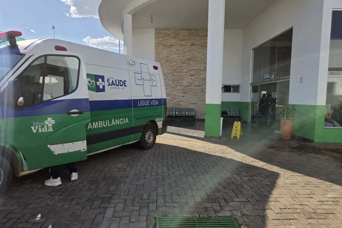 "Estava dormindo. Quando vi, o ônibus estava capotado", relata sobrevivente de acidente - (crédito: Darcianne Diogo/CB/DA Press) "Estava dormindo. Quando vi, o ônibus estava capotado", relata sobrevivente de acidente - (crédito: Darcianne Diogo/CB/DA Press)