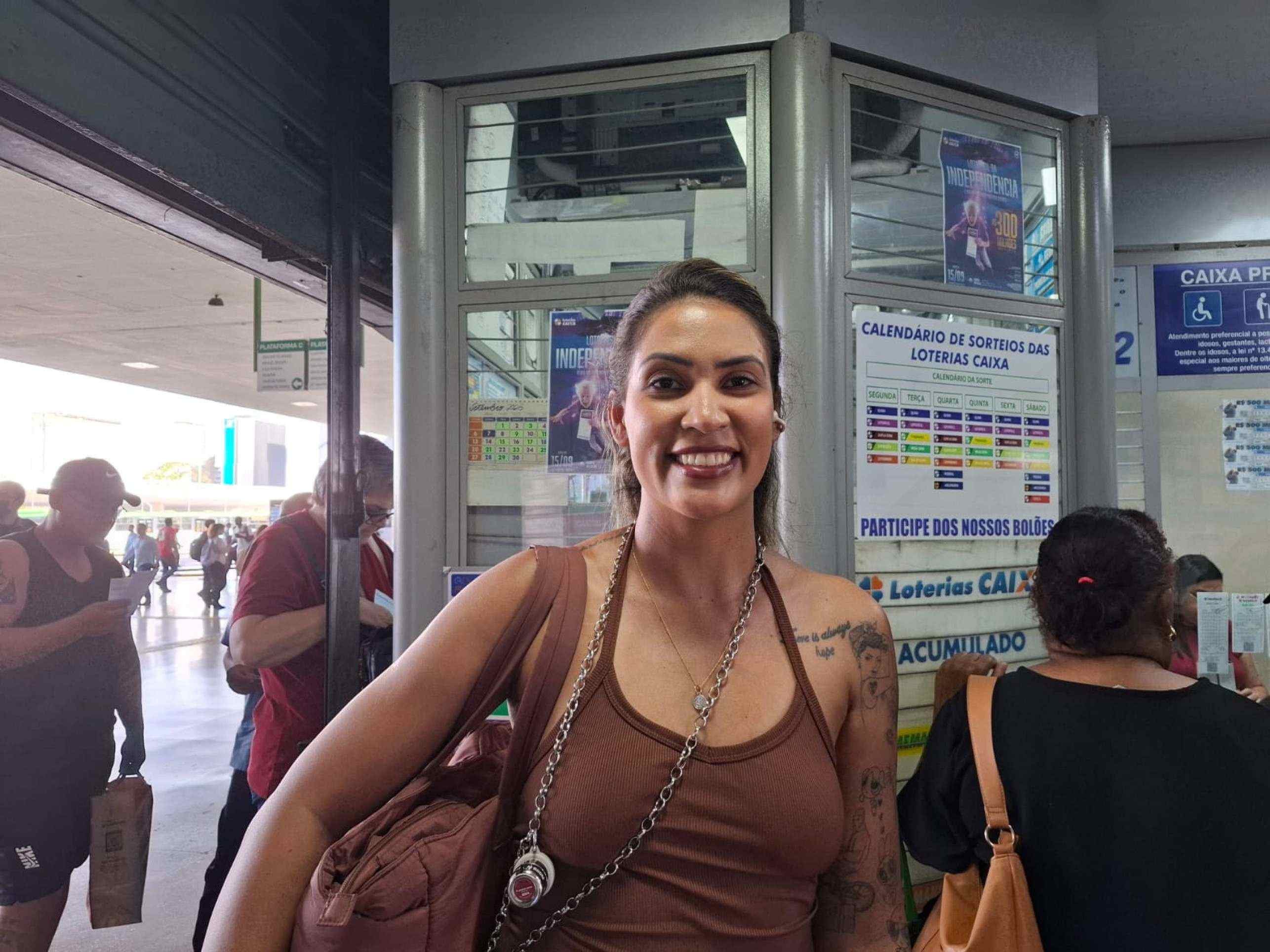 Dan&uacute;bia Rodrigues espera ganhar uma boa quantia para ter uma vida confort&aacute;vel: Mega-Sena acumulada 
