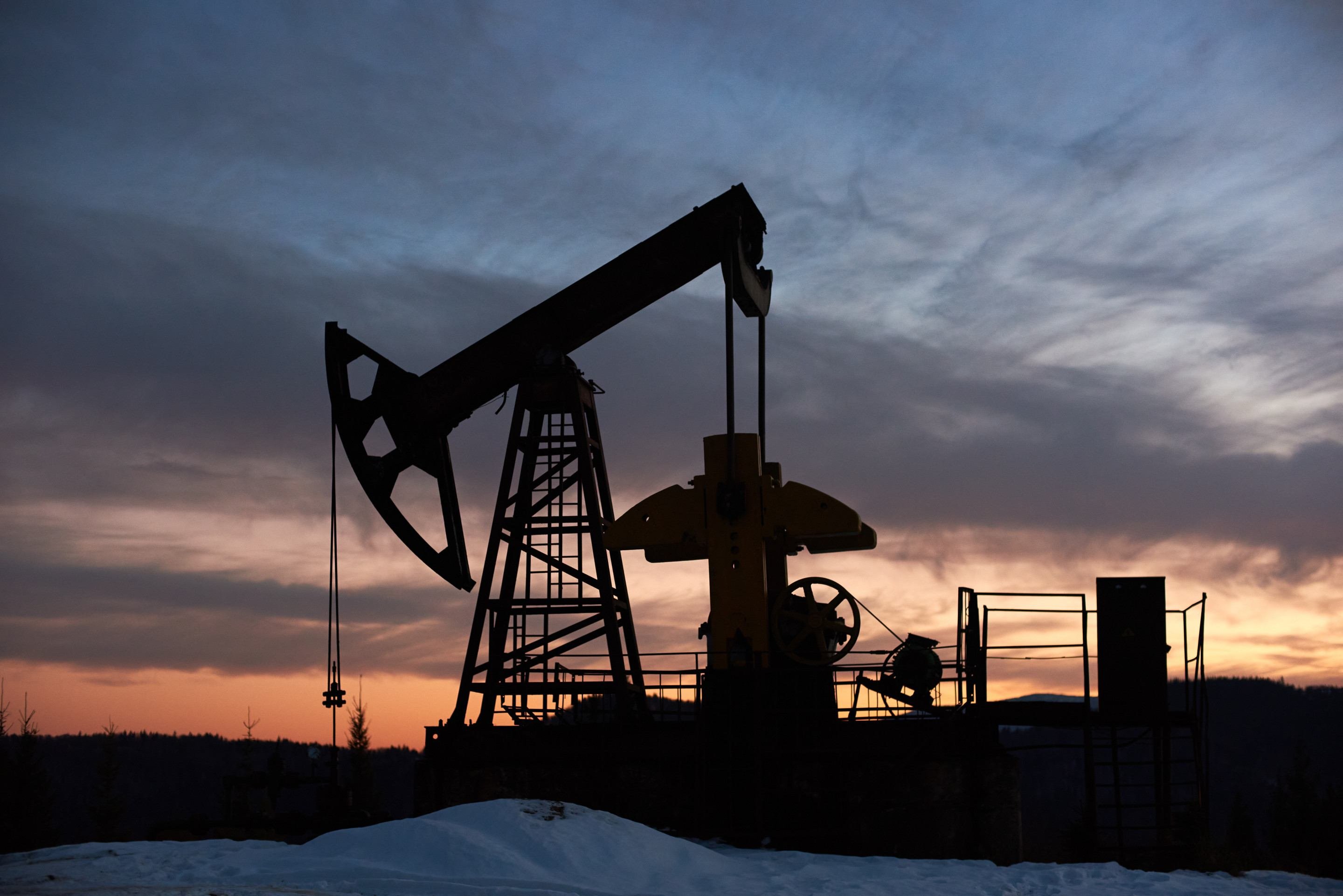 Emirados Árabes afirmam que Irã atacou petroleiro no Estreito de Ormuz