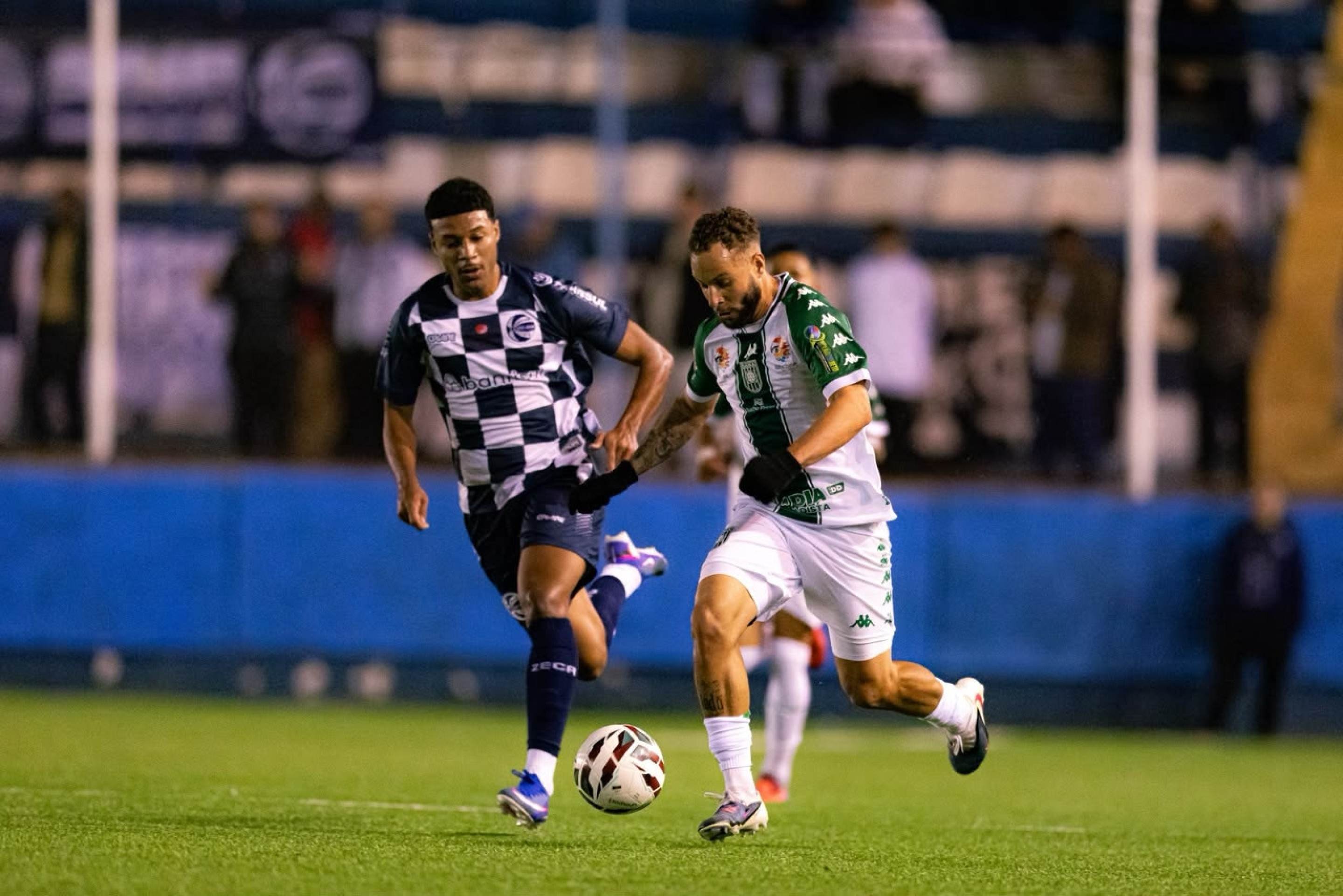 Gama leva empate no fim e resolverá o acesso no Bezerrão