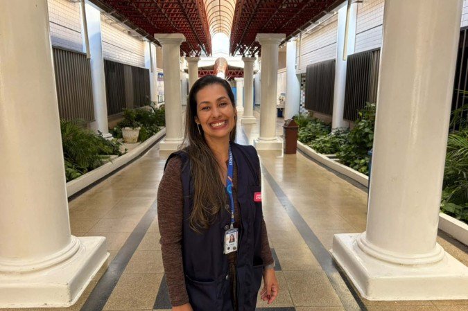 A professora Vanessa Lins é responsável por coordenar o projeto de educação financeira no Colégio Leonardo da Vinc