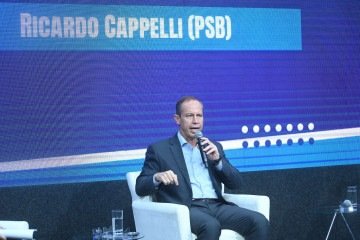 Ricardo Cappelli promete aplicativo público para motoristas e meta de deslocamento de até uma hora -  (crédito: Ed Alves/CB/DA Press)