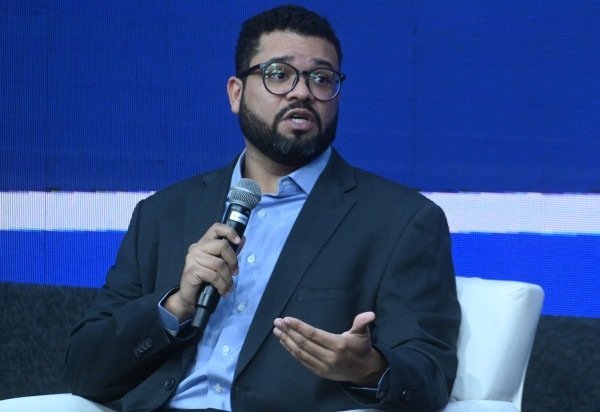 Ed Alves/CB/D.A Press