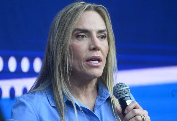  Governadora pede cumprimento do acordo homologado pela Corte, que prev&ecirc; um empr&eacute;stimo de R$ 6,6 bilh&otilde;es para capitalizar o BRB -  (crédito:  Ed Alves CB/DA Press)