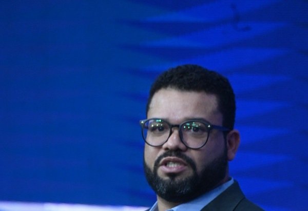 Ed Alves/CB/DA Press