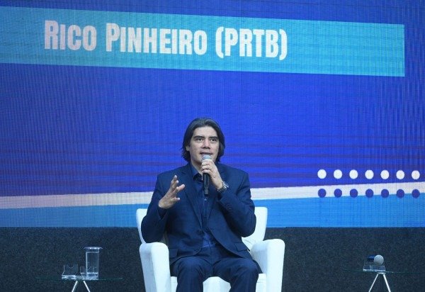 Ed Alves/CB/D.A Press