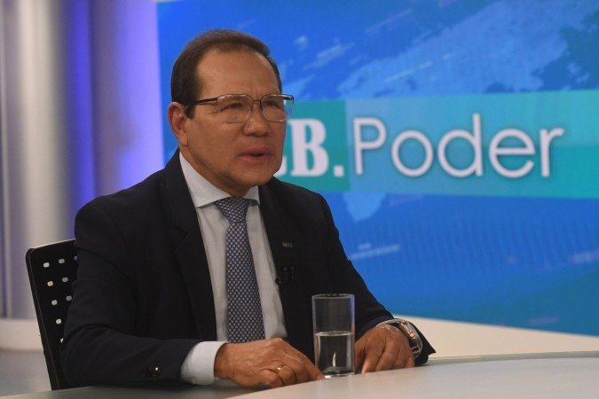 Nelson de Souza, presidente do BRB, comenta expectativas para reunião com Fundo Garantidor de Créditos (FGC) sobre empréstimo ao banco, no Supremo Tribunal Federal (STF), nesta quinta-feira (13/8) - (crédito: Marcelo Ferreira/CB/D.A Press) Nelson de Souza, presidente do BRB, comenta expectativas para reunião com Fundo Garantidor de Créditos (FGC) sobre empréstimo ao banco, no Supremo Tribunal Federal (STF), nesta quinta-feira (13/8) - (crédito: Marcelo Ferreira/CB/D.A Press)