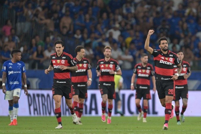 Líderes do Brasileirão voltam a campo apenas no dia 8 de outubro, uma quarta-feira, pela 29ª rodada - (crédito: AFP) Líderes do Brasileirão voltam a campo apenas no dia 8 de outubro, uma quarta-feira, pela 29ª rodada - (crédito: AFP)