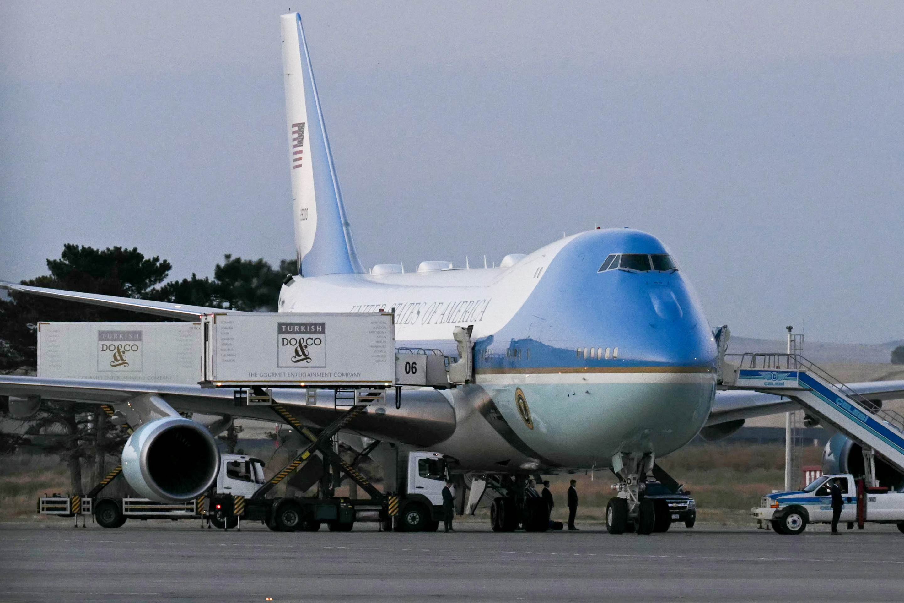 Essa aeronave foi doada pelo Catar, e n&atilde;o foi utilizada exatamente pelo risco de seguran&ccedil;a, fato revelado por jornalistas do New York Times e que Trump nega veemente