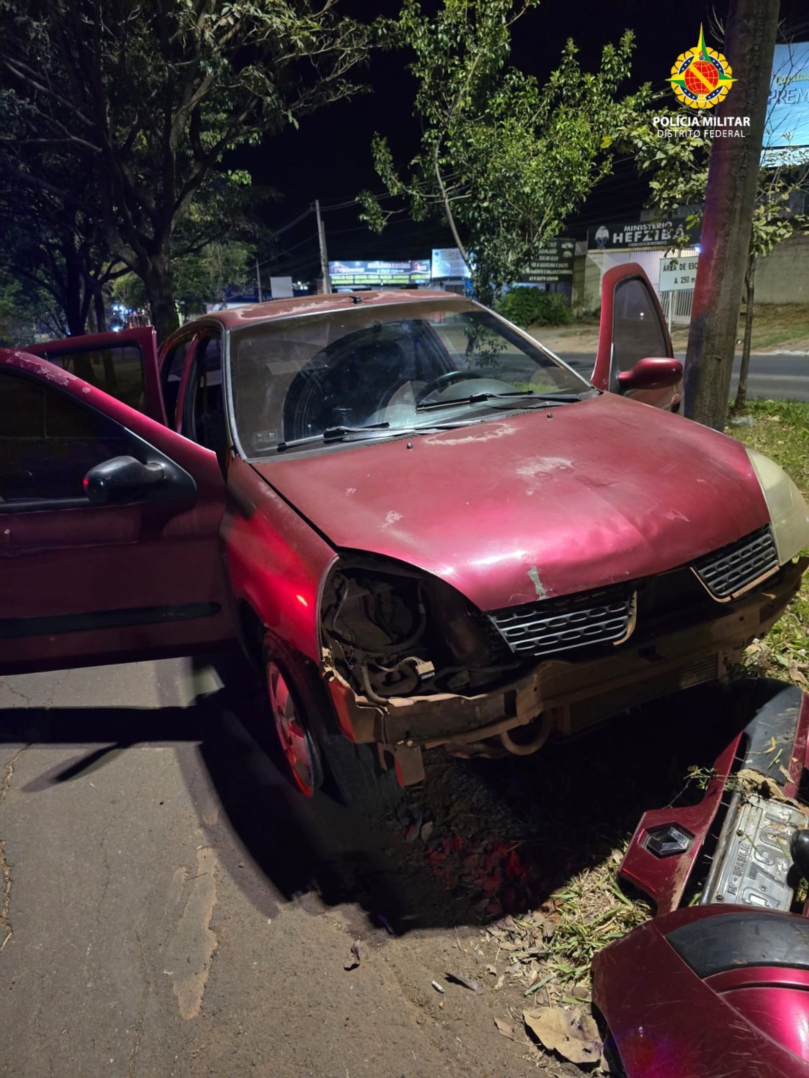 Motorista embriagado e sem CNH é detido após tentar fugir de blitz no DF