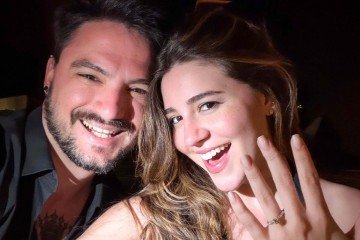 Felipe Neto faz forte desabafo sobre organizar casamento: "Estressante" - (crédito: Reprodução/ Instagram @felipeneto Felipe Neto e Juliane Carvalho) Felipe Neto faz forte desabafo sobre organizar casamento: "Estressante" - (crédito: Reprodução/ Instagram @felipeneto Felipe Neto e Juliane Carvalho)