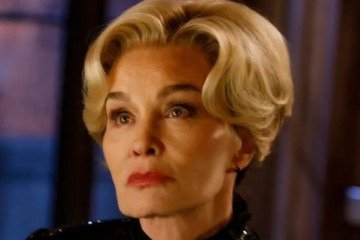 13ª temporada de American Horror Story ganha fotos com Jessica Lange, Sarah Paulson e mais - (crédito: Observatorio da TV) 13ª temporada de American Horror Story ganha fotos com Jessica Lange, Sarah Paulson e mais - (crédito: Observatorio da TV)