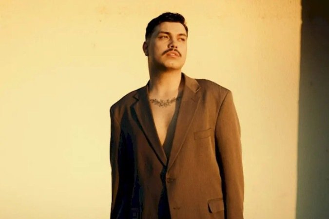 Sem drama e com leveza, VINI POP canta sobre memórias inesquecíveis no novo single Sem drama e com leveza, VINI POP canta sobre memórias inesquecíveis no novo single