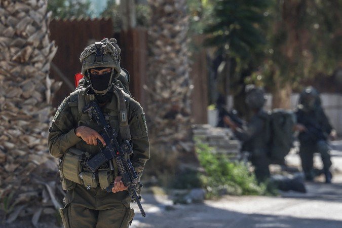 Soldado israelense no povoado de Qusra: pressão dos EUA - (crédito: Zain Jaafar/AFP) Soldado israelense no povoado de Qusra: pressão dos EUA - (crédito: Zain Jaafar/AFP)